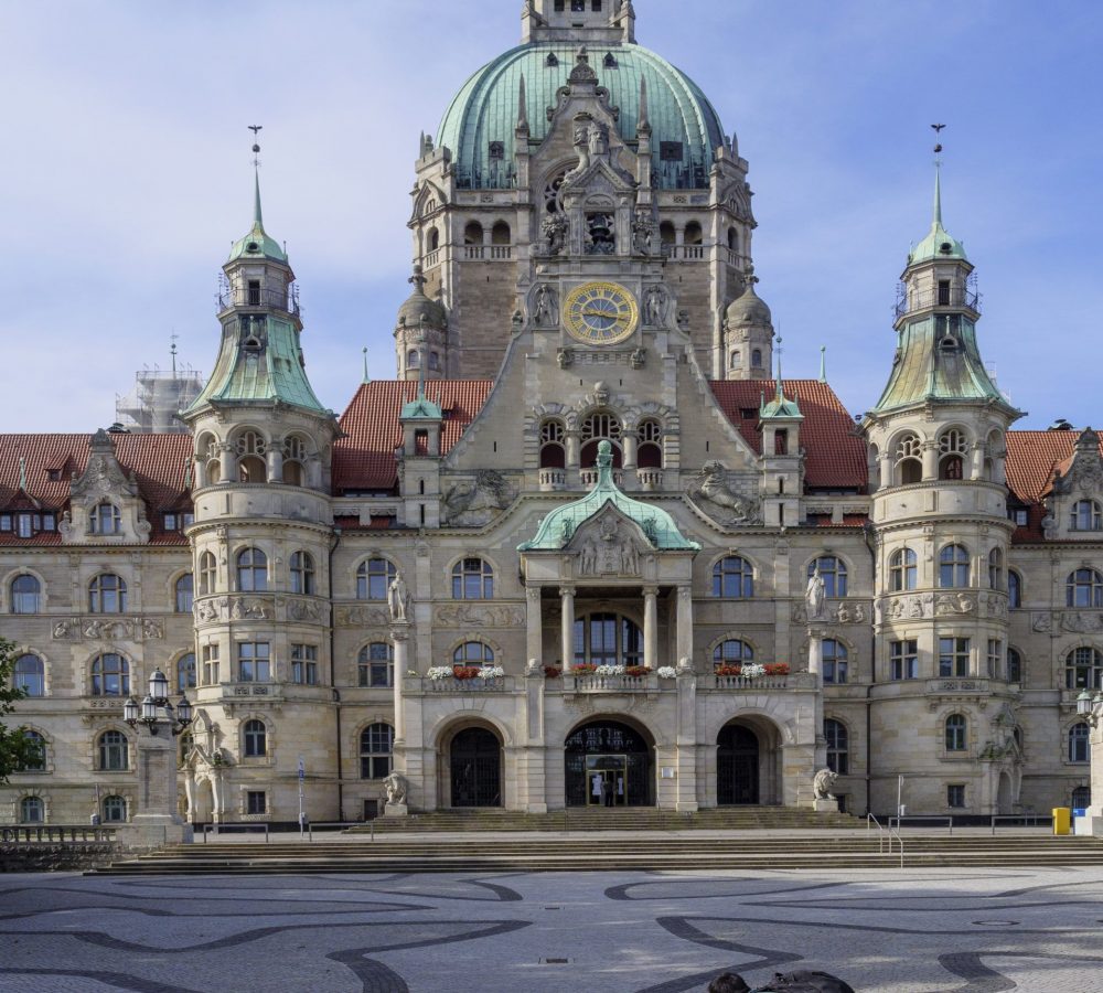 Neues Rathaus erbaut 1913 im eklektischen Sil von Hermann Eggert in Hannover, Niedersachsen, Deutschland, Europa
New cityhall built 1913 in Eclectic style by Hermann Eggert, Hanover, Lower Saxony, Germany, Europe