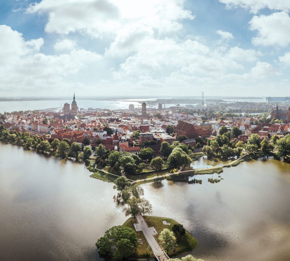 FG_580_Blick_Altsadt_Stralsund_Luftbild_06_21