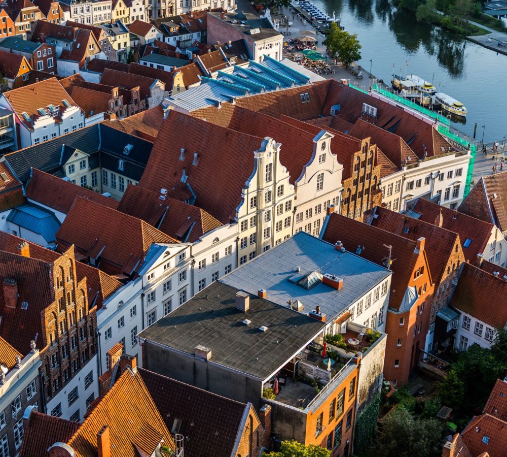 Altstadtdächer von St. Petri © LTM