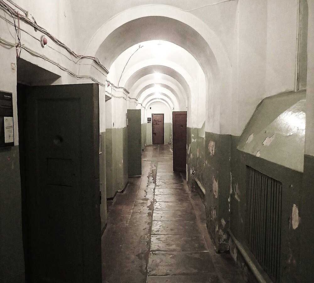 På förhör hos KGB - YOYVOY